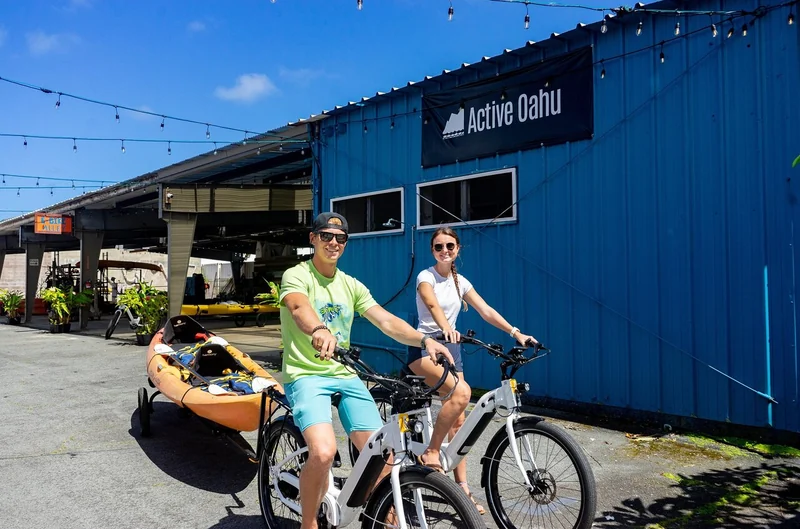 E-Bike- & Kajaktour zu den Mokulua Islands